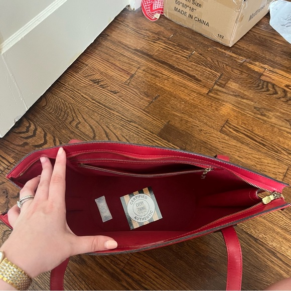 Louis Vuitton Epi Saint Jacques Shopping GM - Picture 12 of 14